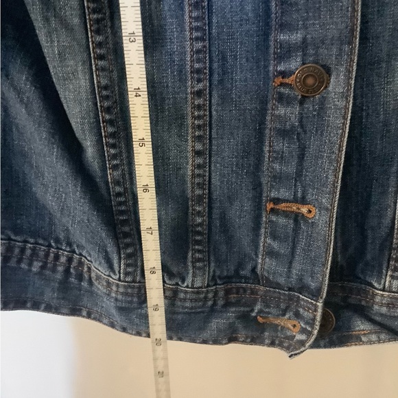 Very cool wash, Vintage Kids Jean Jacket, size S(5-7) Worn for hip hop kid video - Picture 7 of 10